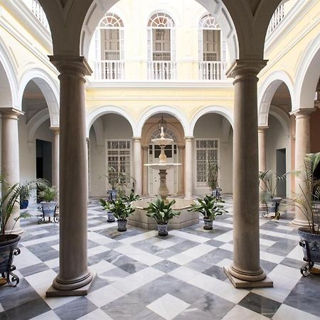 Cozy Apartment In House-Palace With Private Patio Seville Exterior photo